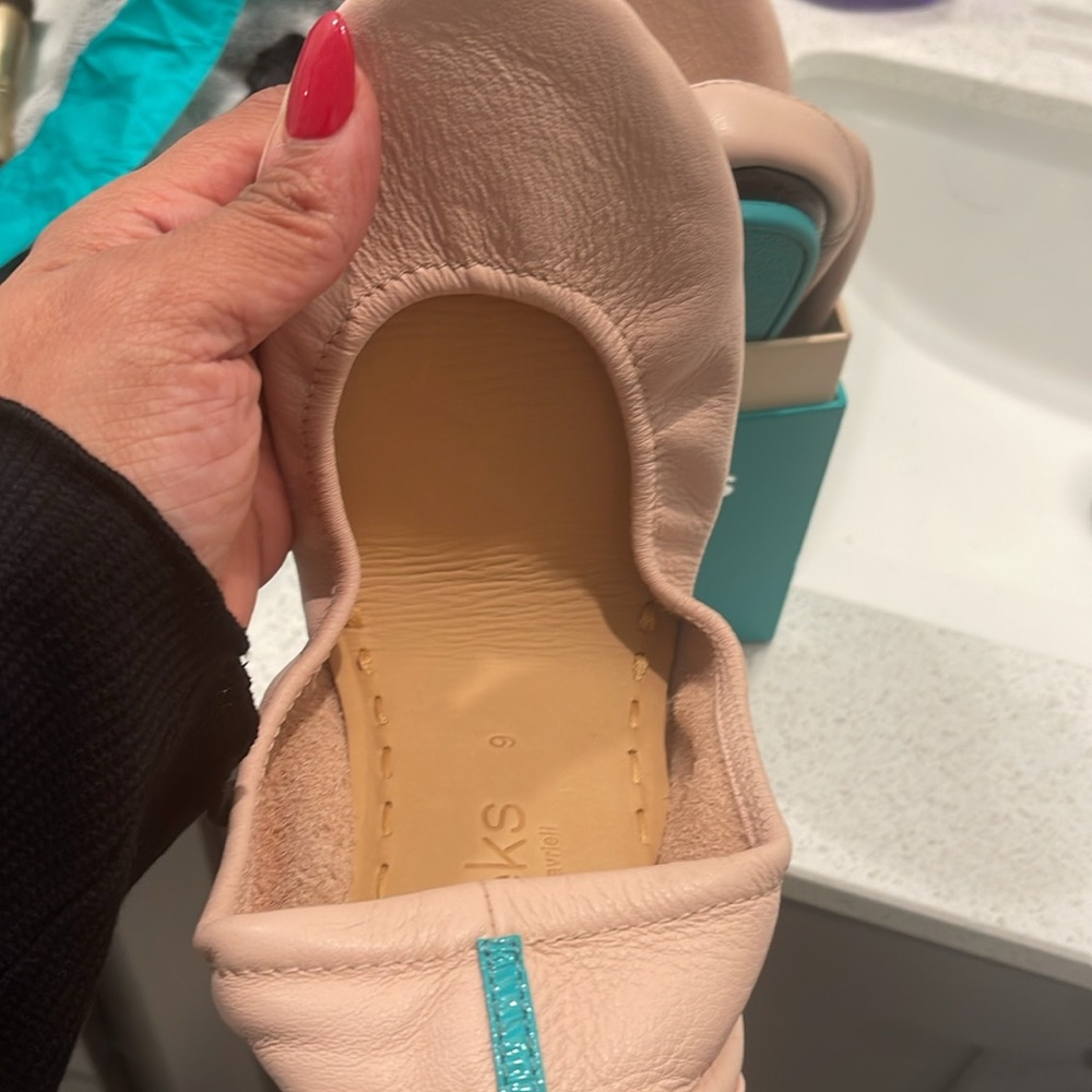 Rare NWOT Ballerinas Pink Tieks- NEVER WORN with all accessories - Picture 5 of 6